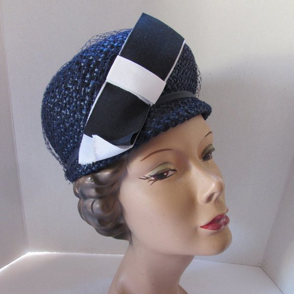 SALE Vintage 1960 Era Bubble Hat in Navy Cello Navy White Bow - Picture 1 of 9
